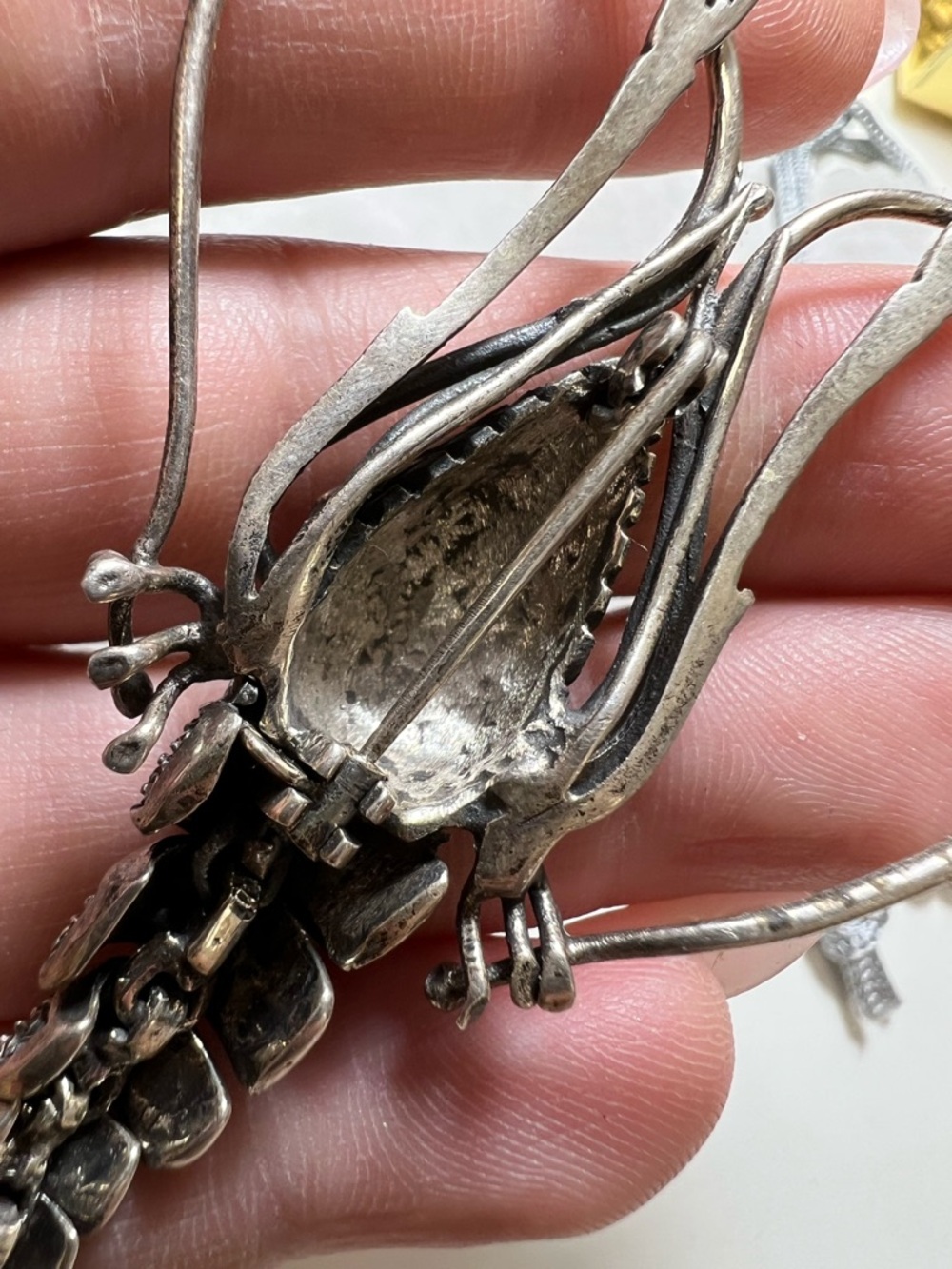 Vintage Sterling Silver Crawfish brooch pin with red eyes - Picture 11 of 15